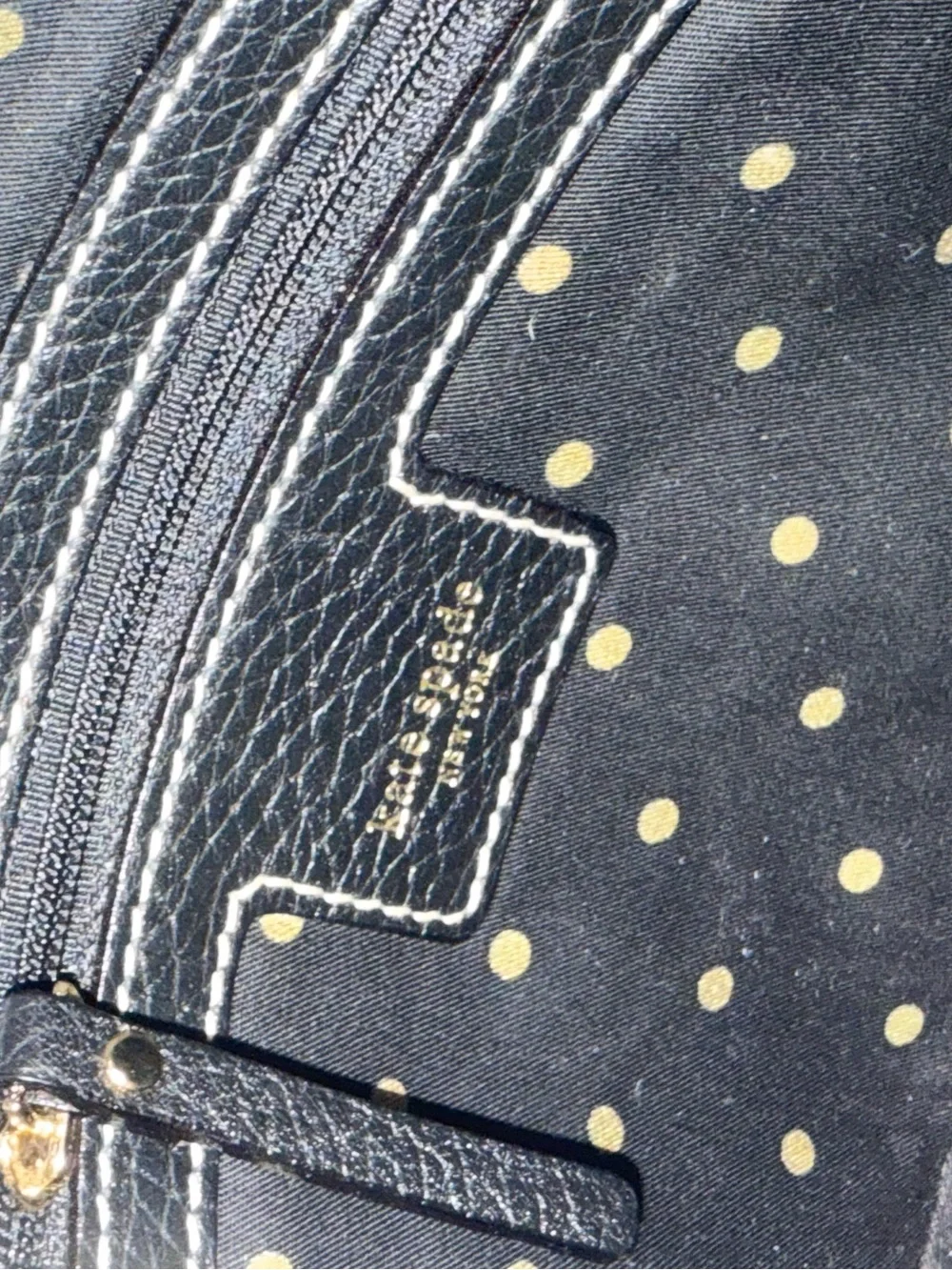 Kate Spade Shoulder Bag - Classic Pebbled Design